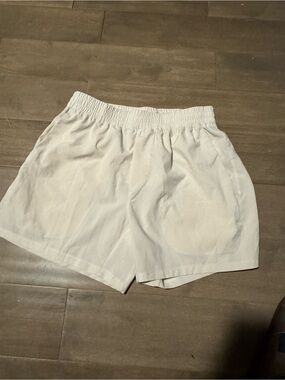 Men's Athletic White Elastic-Waist Shorts Dirty Mids